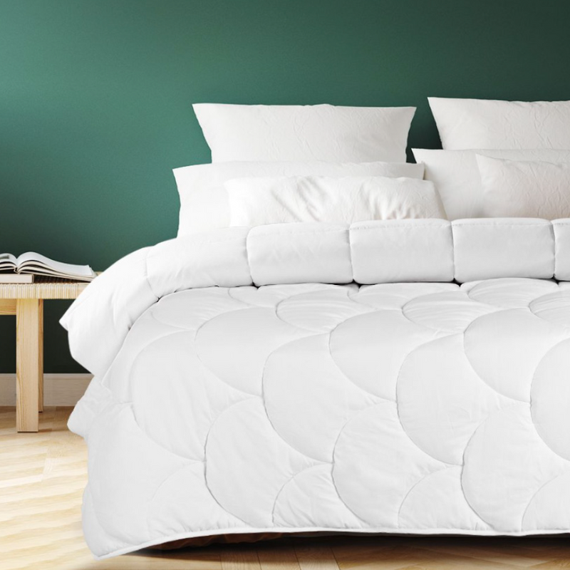 QUEEN 210CM X 210CM ALL SEASONAL SOYBEAN FIBRE AND MICROFIBRE QUILT