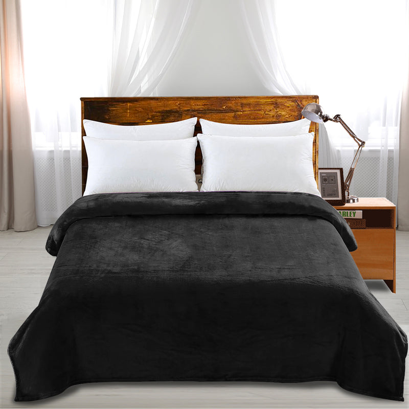 DreamZ 320GSM 220x160cm Ultra Soft Mink Blanket Warm Throw in Black Colour