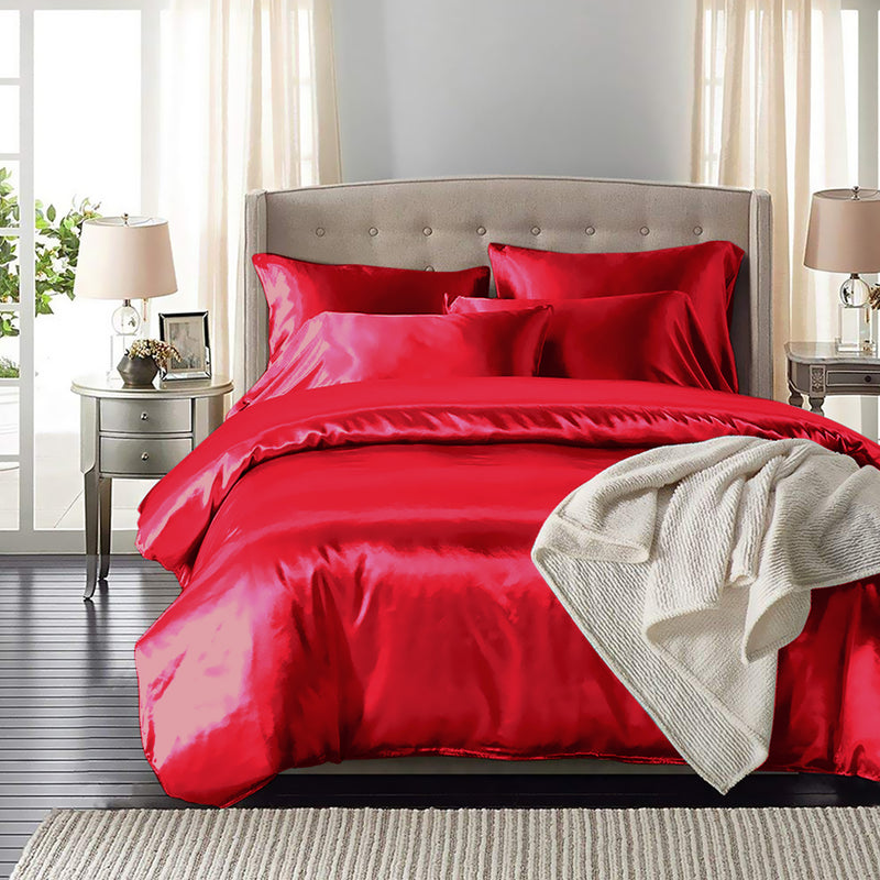 DreamZ Silk Satin Quilt Duvet Cover Set in King Size in Burgundy Colour