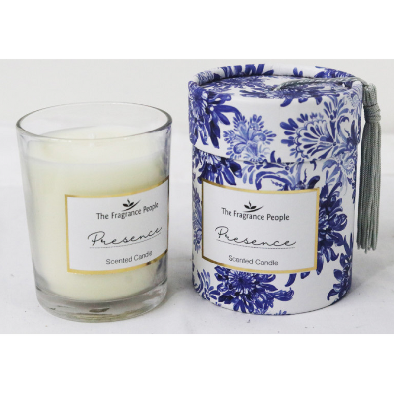 LUXURIOUS GIFTBOXED SCENTED CANDLE